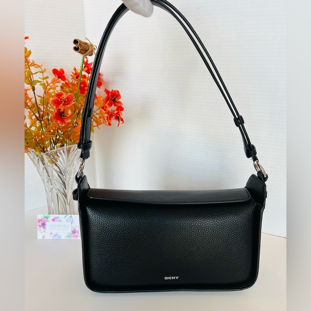 DKNY Camera Bag Flat Top Vegan Designer Bag Sleek Leather Design 11x6.5x4”